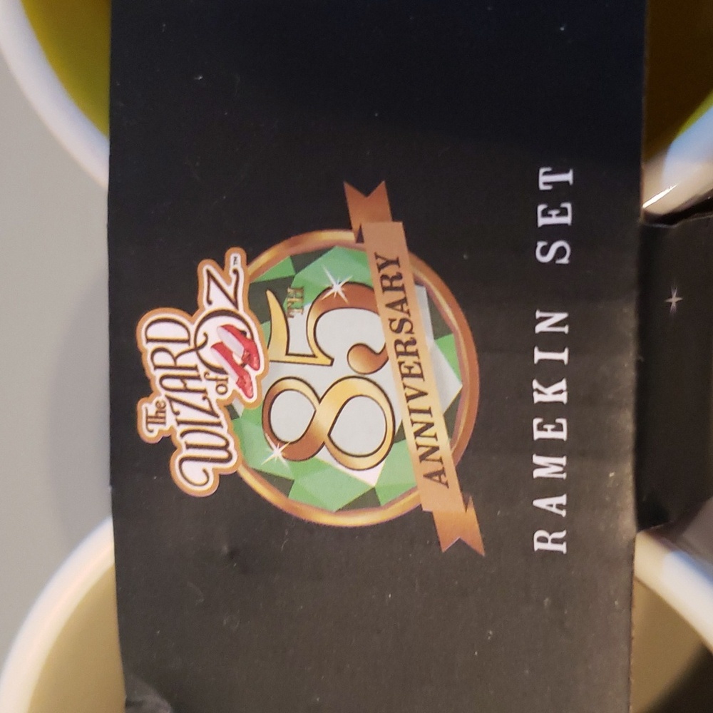 The Wizard Of Oz 85th Anniversary Ceramic Ramekin Set NWT - Picture 7 of 10